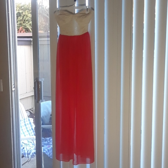 Dress - Picture 3 of 4